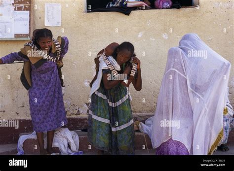 ERITREA BARENTU . WOMEN'S SEMINAR ON CIVIC EDUCATION 1995 Stock Photo - Alamy