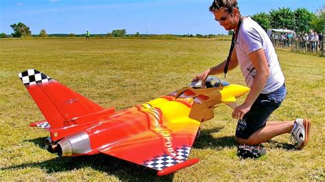 BIG RC TURBINE MODEL JET "CARF EUROSPORT" FLIGHT DEMONSTRATION - YouTube