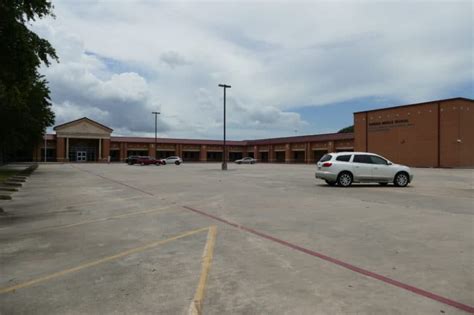 Arnold Middle School - Cypress Fairbanks ISD