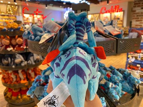 PHOTOS: New Pandora - The World of Avatar Shoulder Banshee Plush Flies ...