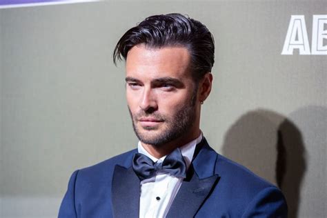 List of 15 hot Italian actors who are tall, dark, and handsome - Tuko.co.ke