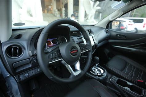 Nissan Navara PRO-4X Interior 3