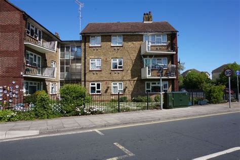 Flats for Sale in Eastern Road, Portsmouth PO3 - Eastern Road ...