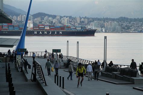 Vancouver: A Local's Perspective: Coal Harbour