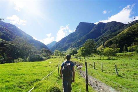 Hiking the Valle de Cocora in Colombia | Bucketlist Bri