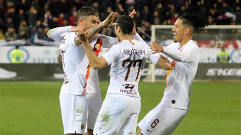 Football news - Roma players agree to go without four months' salary ...