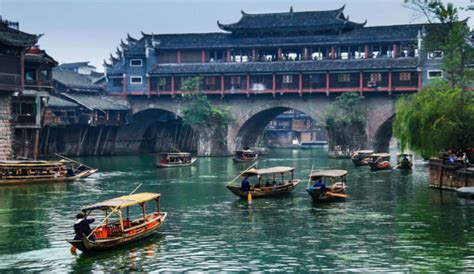 Fenghuang Ancient Town | Local Expert