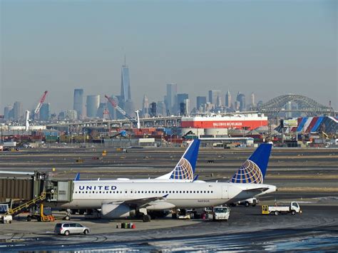 United Airlines Abandons Plan To Buy Even More Slots at Newark from ...