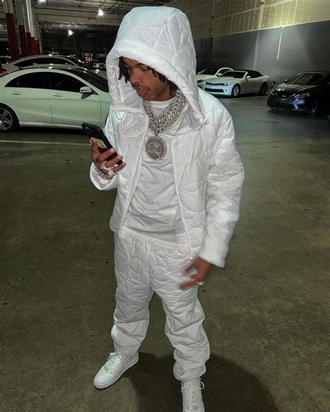 Save Outfits, Mens Outfits, White Hoodie Jacket, White Rapper, Outfit ...