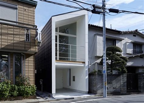 Humble Homes | Small House Makes The Most Of A Narrow Lot