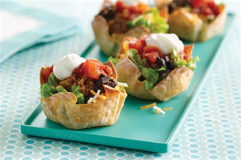 Tiny Taco Salads 2.0 | Hungry Girl