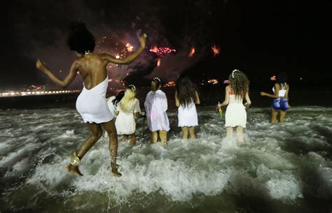 Pictures of New Year's Eve celebrations around the world - Business Insider