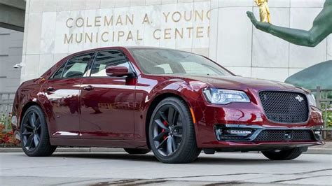 The 2023 Chrysler 300C Is A Tire-Smoking Hemi V-8 Mic Drop, 60% OFF