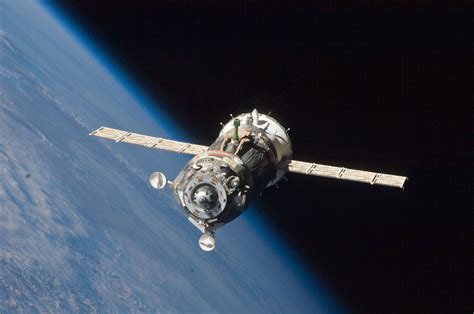 Soyuz TMA-19 spacecraft departs the ISS | Spacecraft, International ...