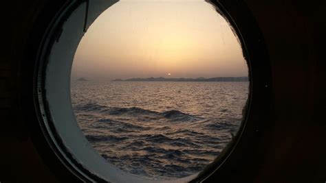 Mid-Ship Oceanview Porthole Window Stateroom, Cabin Category OF, Norwegian Spirit