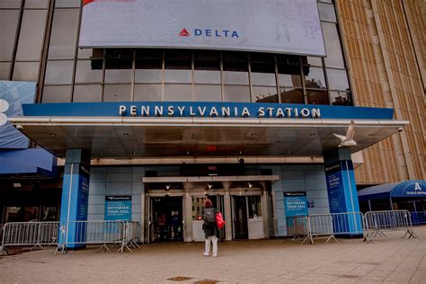 Hang On, Preservationists Want to Save Penn Station Now? - Bloomberg