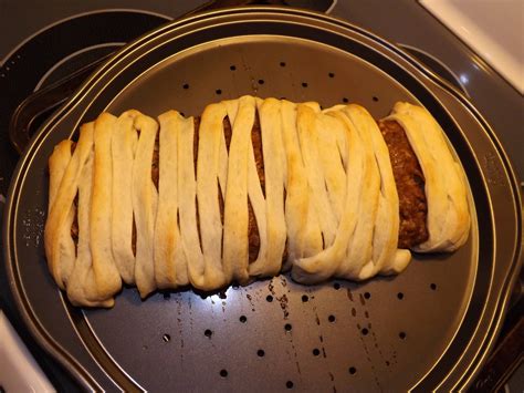 Celebrity Chef Recipe Test: Halloween "Mummy Meatloaf"