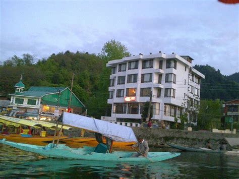 HOTEL IMPERIAL LAKE VIEW (Srinagar, Kashmir) - Hotel Reviews, Photos ...