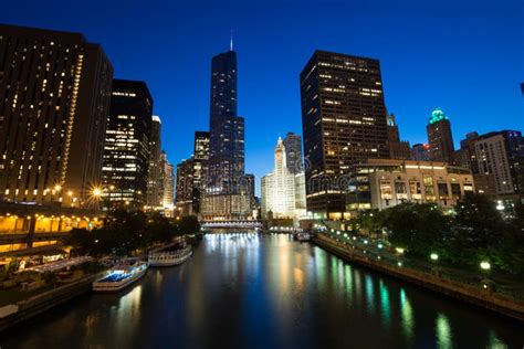 Night at Riverwalk Park in Downtown Chicago, Illinois Editorial Image ...