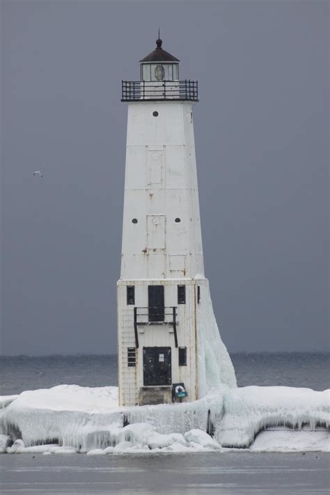 Michigan Exposures: The Frankfort LIghthouse in Winter