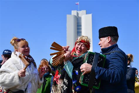 Welcome to Russian Maslenitsa 2021, complete with Covid effigy burning ...