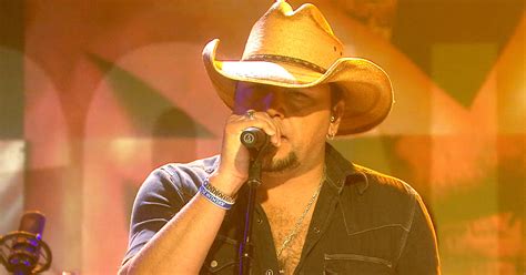 Jason Aldean performs ‘Burnin’ It Down’ on TODAY