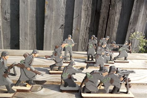 War Board Games With Miniatures | Planet Game Online