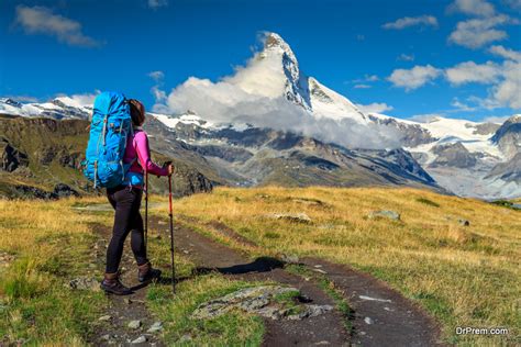 How to easily hike the Swiss Alps