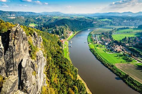 Elbe River – Beloved Planet