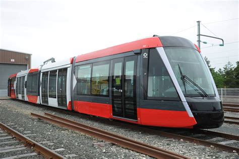 Alstom's Citadis X05 Tram Begins Operations in Nice