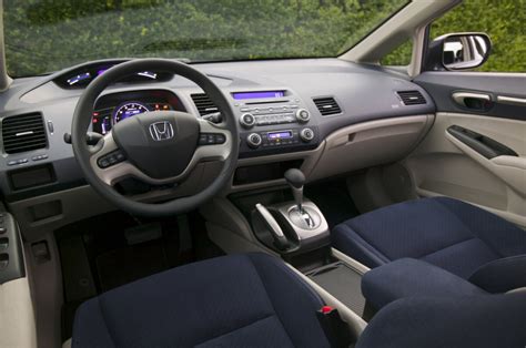 A Used 2006 Honda Civic Hybrid Is a Fuel-Saving Bargain for Under $8,000