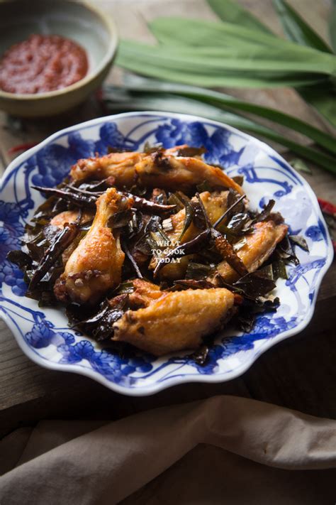 Ayam Tangkap Aceh (Indonesian Fried Chicken with Spices and Herbs ...