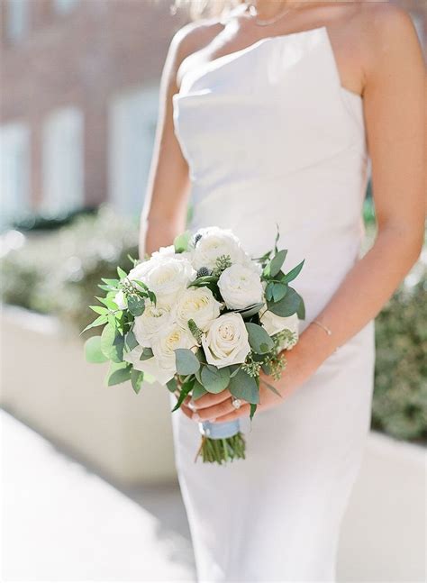 Stunning White Rose and Eucalyptus Bridal Bouquets: From Classic to ...