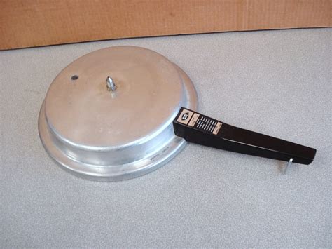 Vintage Aluminum MIRRO MATIC Pressure Cooker Lid Replacement