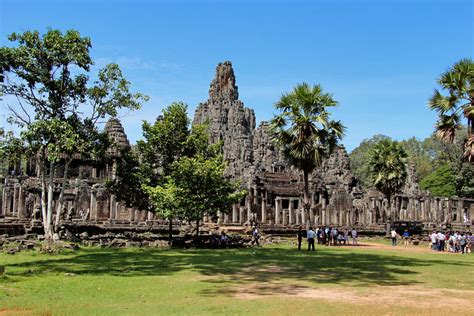 Bayon: Heart of the capital Angkor Thom - Cambodia Travel-Magazine