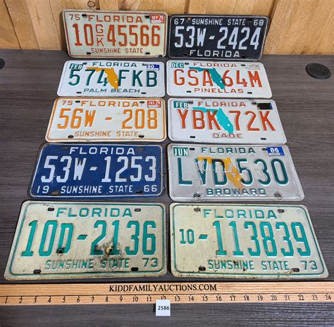 LOT OF 10 - FLORIDA STATE LICENSE PLATES - Kidd Family Auctions