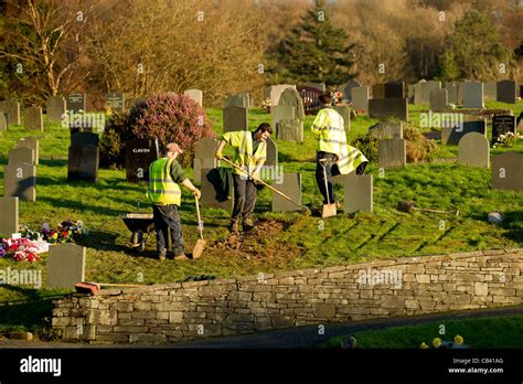 Digging A Grave High Resolution Stock Photography and Images - Alamy