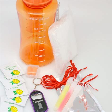 Hiking & Walking Kit - Neat Ideas