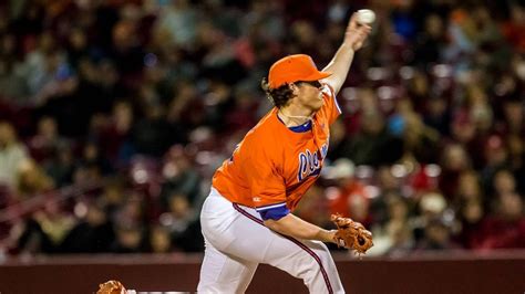 No. 14 Clemson baseball stays hot, wins at Virginia | The State