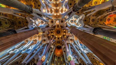 LA SAGRADA FAMILIA - Acoustiguide – Audio Tours, Guides and Experiences