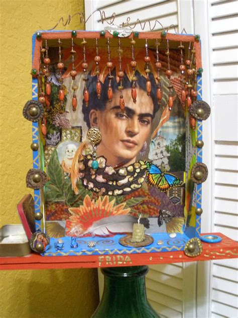 Frida Retablo in 2024 | Mexican crafts, Box art, Shrines art