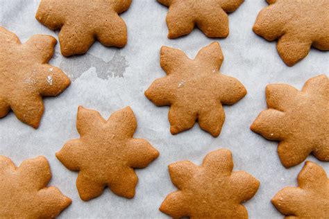 German Lebkuchen Cookies (How to Make Lebkuchen) - A Beautiful Plate