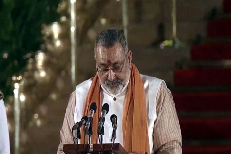 Union Minister Giriraj Singh strikes again, says, 'Muslims should have ...