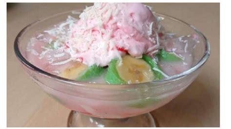 4 Resep Es Pisang Ijo, Nikmat Banget!