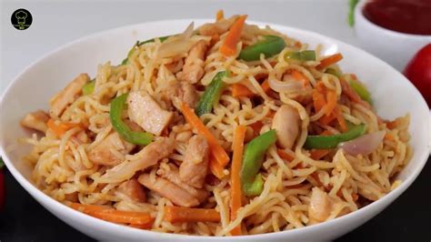 Spicy Chicken Noodles॥ How To Make Maggi Noodles with Chicken॥ MAGGI Recipe In Bangla॥ম্যাগী ...