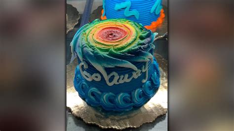 Publix cake decorator creates Hurricane Dorian cakes