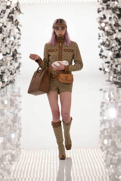 Gucci Fall 2021 Fashion Show | The Impression