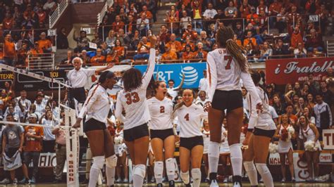 College volleyball rankings: Texas is No. 1, Marquette moves in, Wisconsin above Minnesota in ...