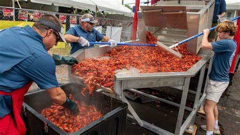 Pensacola Crawfish Festival 2023 is bringing 20,000 pounds of mudbugs