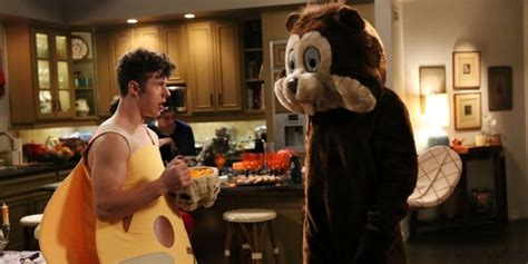 The Funniest Modern Family Halloween Episodes, Ranked